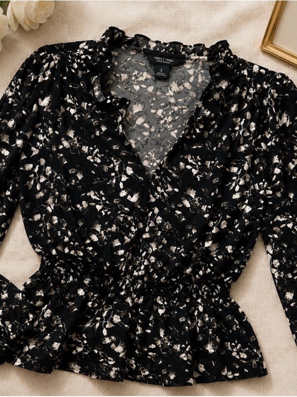 Simply Vera Vera Wang Black and White Floral Ruffle Peplum Blouse
